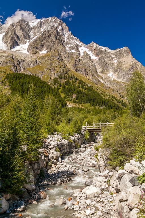 Hotel Lo Scoiattolo Courmayeur Exterior foto