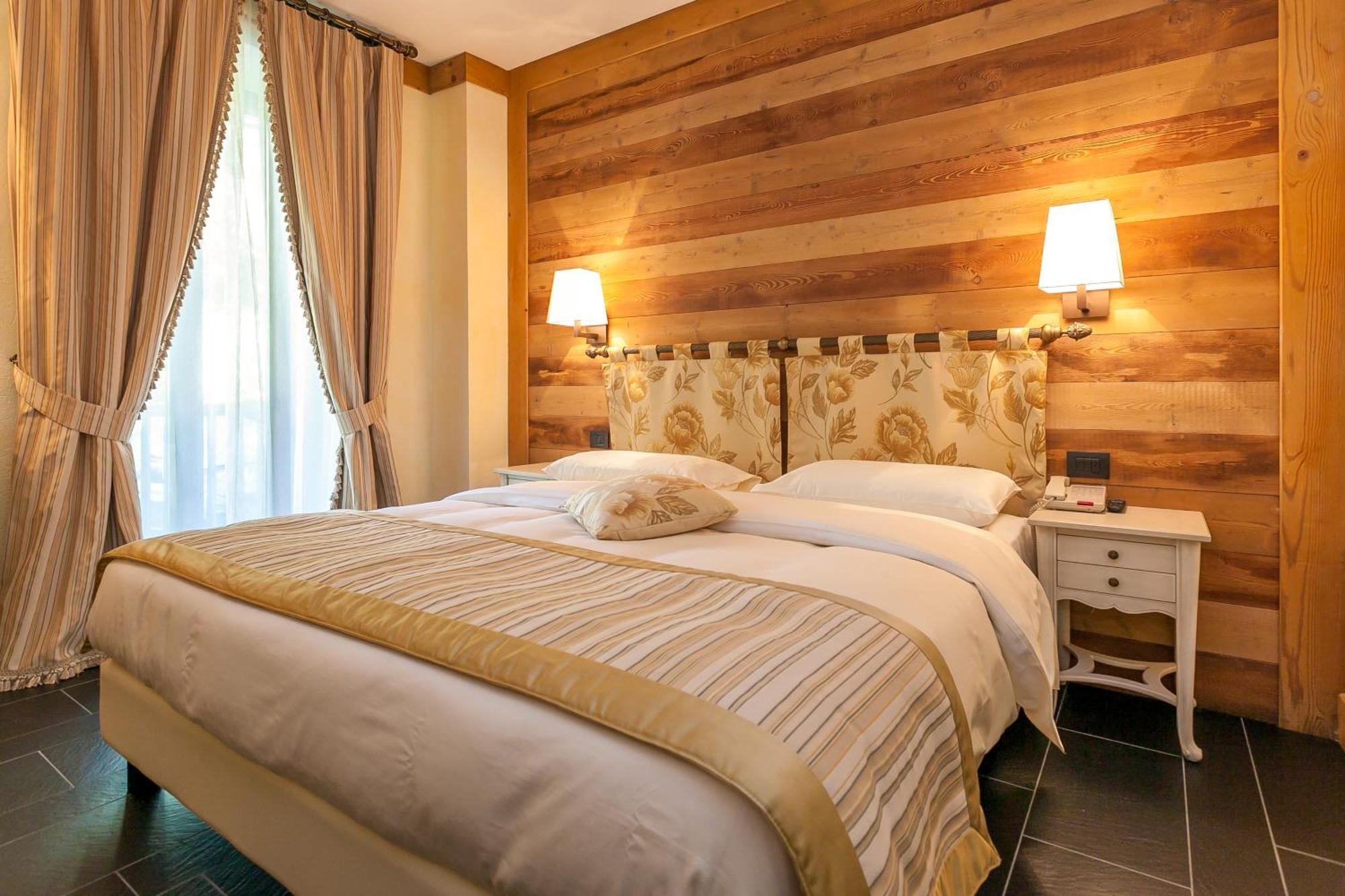Hotel Lo Scoiattolo Courmayeur Zimmer foto